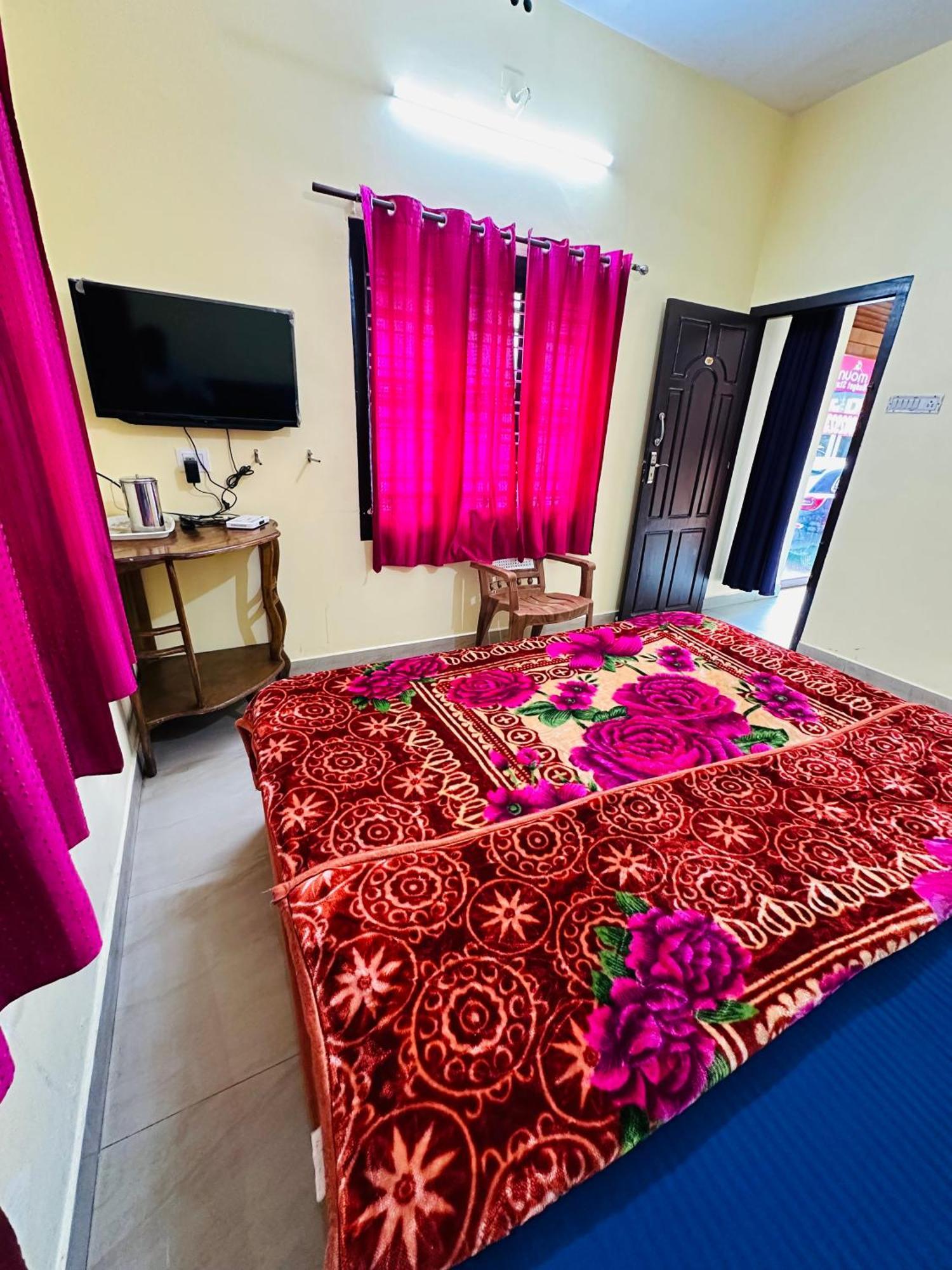 G Mount Budget Stay Муннар Экстерьер фото