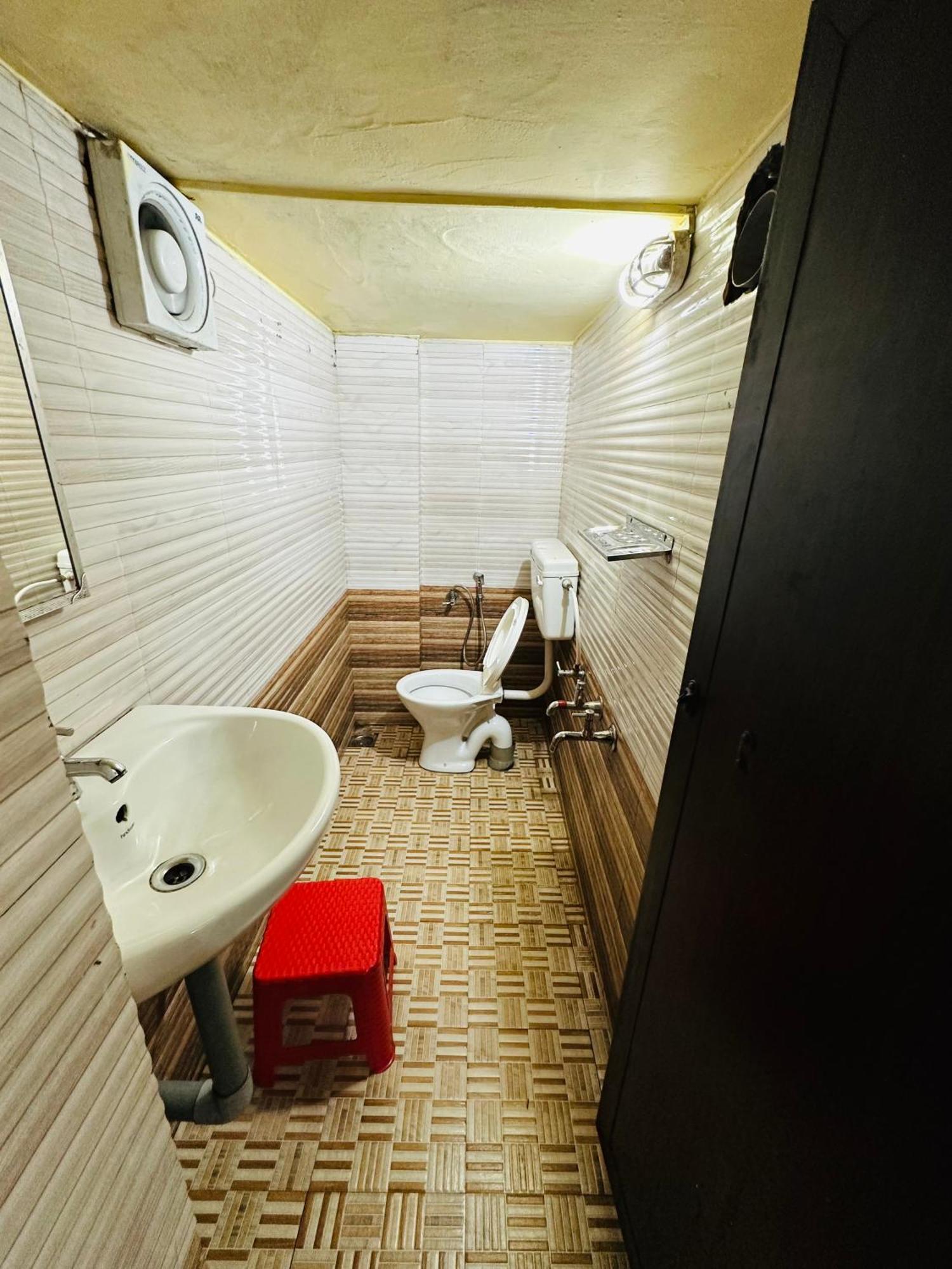 G Mount Budget Stay Муннар Экстерьер фото
